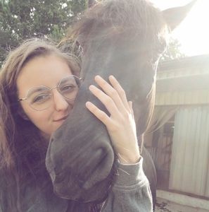 Meet your Posher, Alexandra